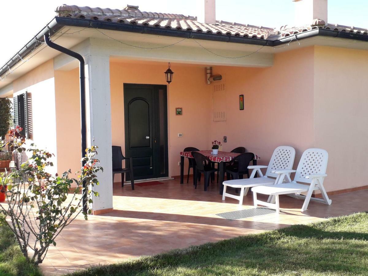 Residence Ai Campi Da Golf Saturnia Exterior foto