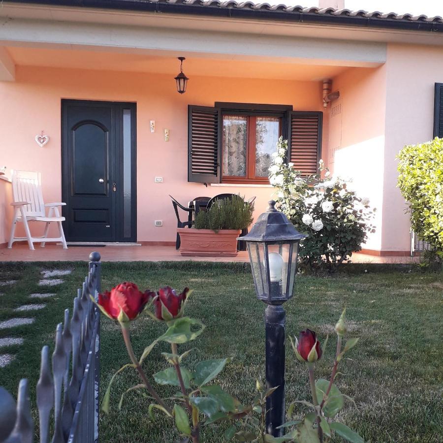 Residence Ai Campi Da Golf Saturnia Exterior foto